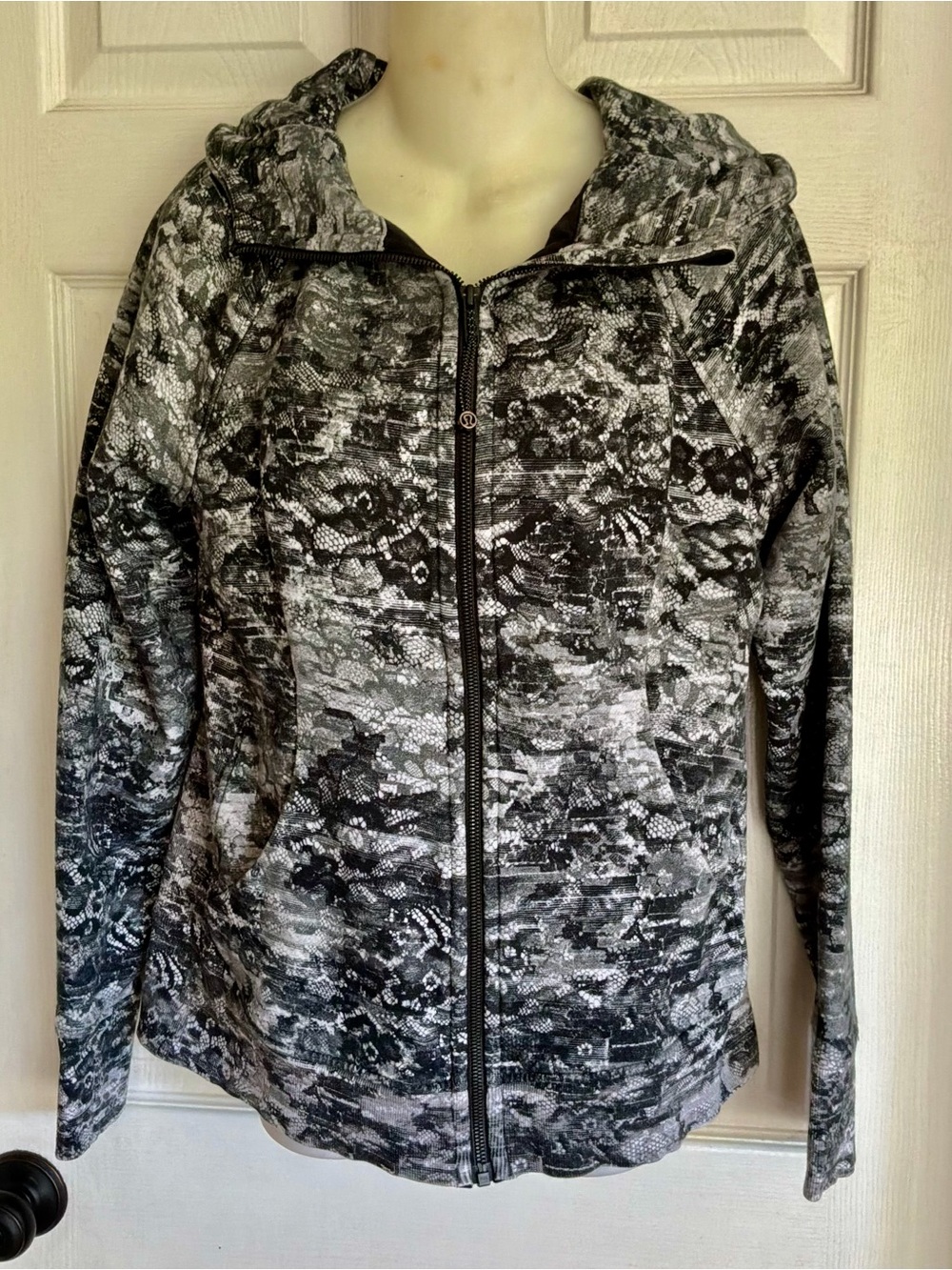 LULUMAN…hoodie sweatshirt